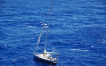 Un voilier en perdition à Tubuai, le skipper hélitreuillé