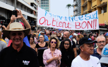 Nouvelle-Calédonie: plus de 20.000 personnes manifestent "contre les blocages et la violence"