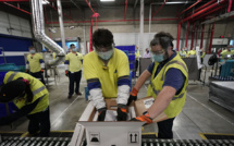 Covid-19: des millions de vaccins en route aux Etats-Unis, vaccinations dès aujourd'hui