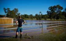 Australie: un père et son fils secourus après une soudaine crue