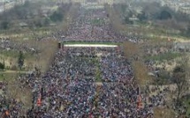 Pelouse du Champ-de-Mars: des milliers de dons, pour un total de... 900 euros