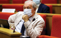 Covid-19: nouvelles décisions attendues en France, dans une "course de vitesse" contre le virus