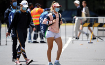 Deux joueurs touchés par le Covid-19, la "bulle" de l'Open d'Australie sous pression
