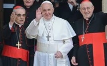 Une journaliste italienne affirme que le pape l'a appelée en premier au téléphone
