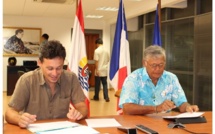 Temaurii Foster participe aux sommets des énergies renouvelables du Pacifique