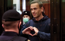 Russie: Navalny envoyé en prison pour près de trois ans, tollé occidental