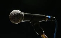 Refusé à un concours de chant, un pépé menace de faire sauter le studio télé