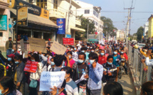 Birmanie: les autorités menacent de représailles, loi martiale à Mandalay