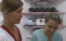 Deux femmes russes épanouies à Raiatea