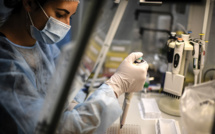 Covid: toujours la vigilance sous la menace des variants