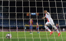 Ligue des champions: Mbappé et le PSG chassent les fantômes à Barcelone