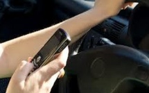 Etats-Unis: la moitié des conducteurs répondent au téléphone au volant