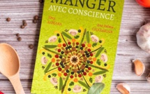 "Manger avec conscience" paraît chez 'Api Tahiti