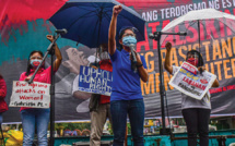 Philippines: la chasse aux "rouges" nourrie par la désinformation sur Facebook