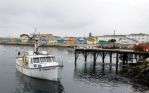 Saint-Pierre-et-Miquelon: l'effondrement d'une route coupe un village en deux