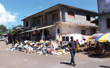 Mayotte: violences urbaines pour protester contre la destruction d'habitats illégaux