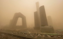 Tempête de sable et pollution: cocktail suffocant à Pékin