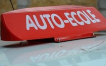 Mécontent des délais pour que son fils repasse le permis, il met le feu à une auto-école à Lyon