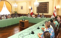 ​La Convention d'insertion sociale présentée aux tāvana de la Société