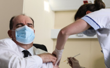 Covid-19: Castex a reçu une première dose du vaccin AstraZeneca