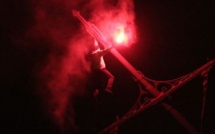 Un homme se suspend à un pont levé de Saint-Pétersbourg: enquête policière