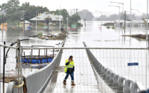 Face aux inondations, l'Australie déploie les grands moyens pour évacuer des habitants