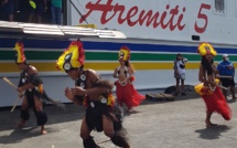 Voyage inaugural de l'Aremiti 5 à Bora Bora