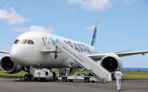Air Austral va bénéficier de nouvelles aides publiques, la situation d'Air Tahiti évoquée