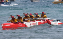 Tahiti Nui Va'a:  Shell Va'a remporte la 1ère étape en 5h 12