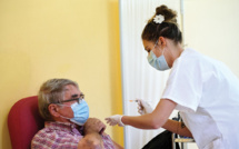 Une troisième dose du vaccin Pfizer "probablement" nécessaire (PDG)