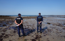 Cinq Robinsons sur un îlot échappent aux gendarmes grâce à la marée montante