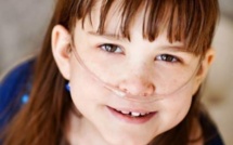 Attente déchirante aux Etats-Unis pour la greffe de poumons de Sarah, 10 ans