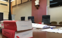 ​L’incurable papy alcoolique finit à Nuutania