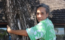 Raymond Vigor peint “le tableau dans le tableau”