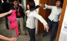 Des lycéennes chinoises privées de soutien-gorge à l'examen