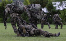 ​L'armée en démonstration à Tubuai