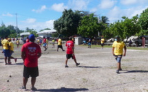 Les champions de pétanque de Rangiroa en route pour le championnat de Tahiti