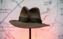 Le chapeau d'Indiana Jones et un droïde de Star Wars aux enchères à Los Angeles