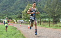 Arthur Serrières survole le Xterra à Moorea