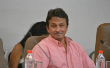 Assemblée : un duel verbal entre Nuihau Laurey et Teva Rohfritsch