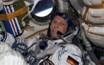 Des élèves croates saluent l'adhésion à l'UE en conversant avec un astronaute européen