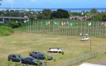 Gaston Flosse rencontre les habitants de Outumaoro