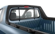 Huahine: un homme saute de la benne d'un pick-up et se tue