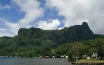 Un fare détruit par les flammes à Haapiti-Moorea