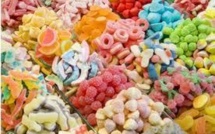 A 12 ans, elle achète pour 2.600 euros de bonbons avec des chèques volés