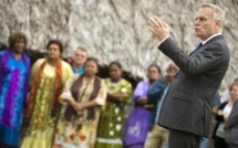 En Nouvelle-Calédonie, Ayrault promet un Etat attentif et respectueux des choix