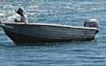 Secours de deux personnes en panne moteur au large de Papenoo