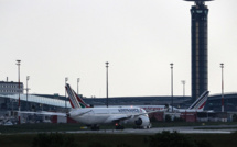 Climat: l'UE veut faire payer au trafic aérien ses émissions carbone