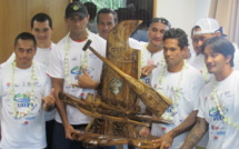 Remise du Trophée Perpétuel Tahiti Nui Va’a au Club Entreprise AIR TAHITI
