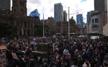 Australie: manifestations anti-confinement, affrontements avec la police à Sydney